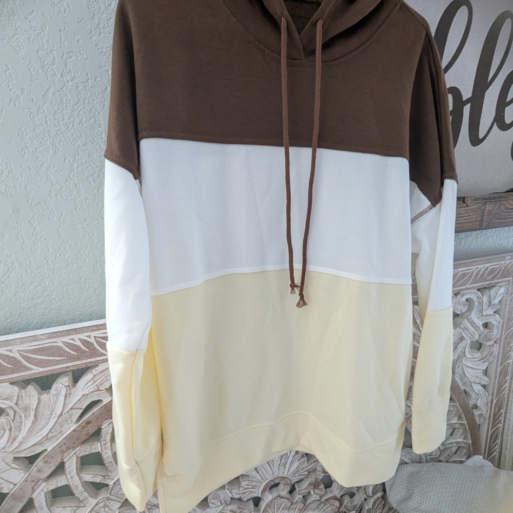 🤎🤎Tri Clored~Plus Size ~    1 X Hoodie For Women  Brown and Cream🤎BeauTifUL🤎